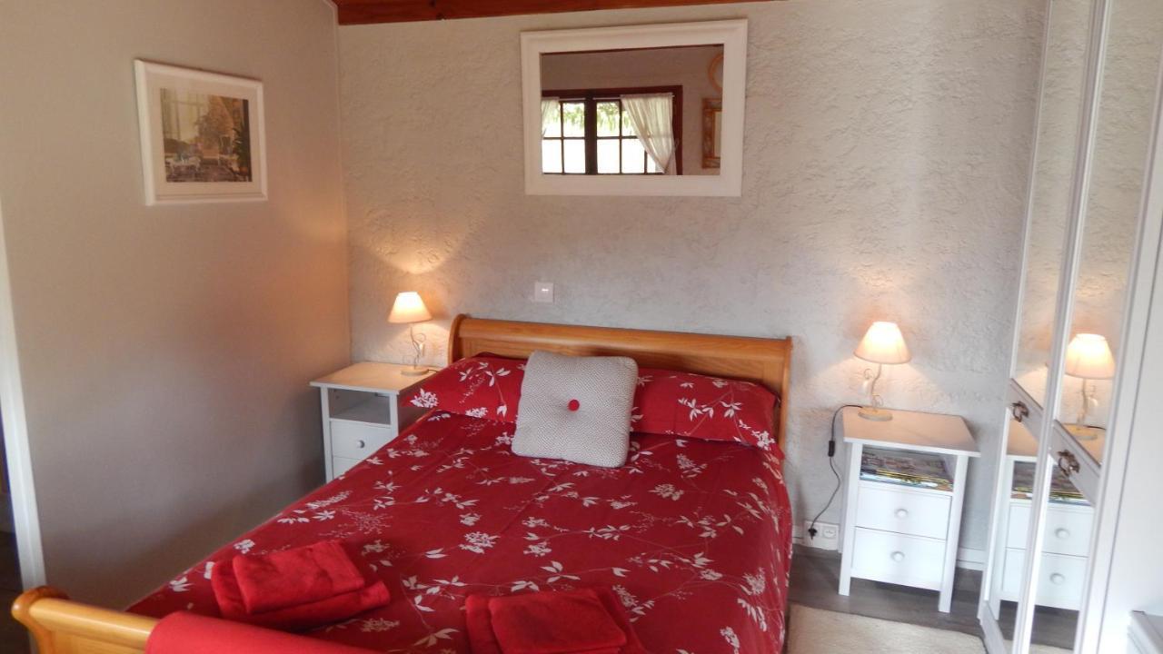 The Petite Chalet Chambre D'Hotes L'Isle-Jourdain  Esterno foto