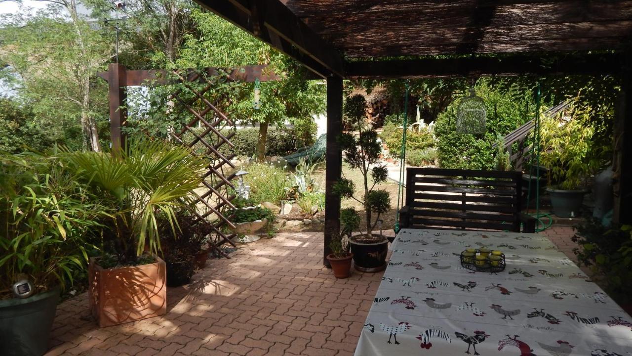 The Petite Chalet Chambre D'Hotes L'Isle-Jourdain  Esterno foto